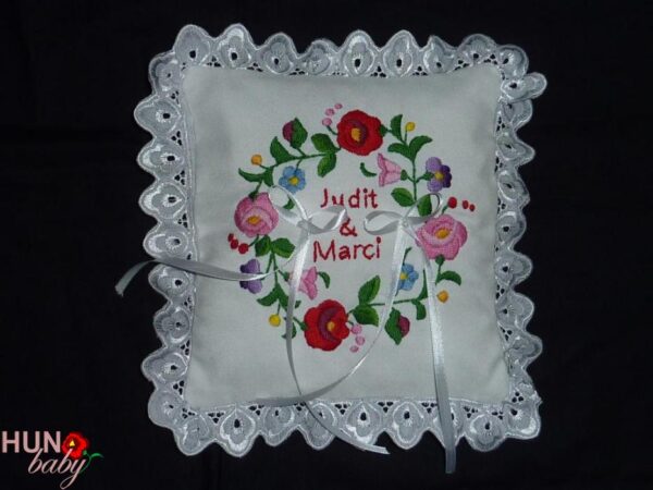 GYŰRŰPÁRNA Kalocsai monogramos 25x25cm