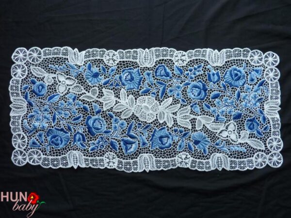 Riselt áttört futó kalocsai kékkel 80x33 cm