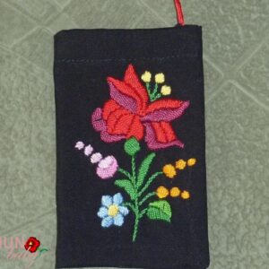 TELEFONTARTÓ HÍMZETT Kalocsai Fekete 13x8 cm