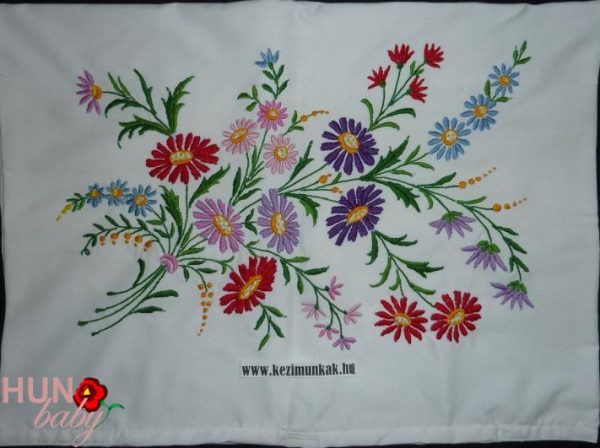 Párna/huzat/hímzett csokros 55x40 cm