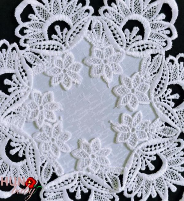 Csipkés szélű terítő fehér 29 cm