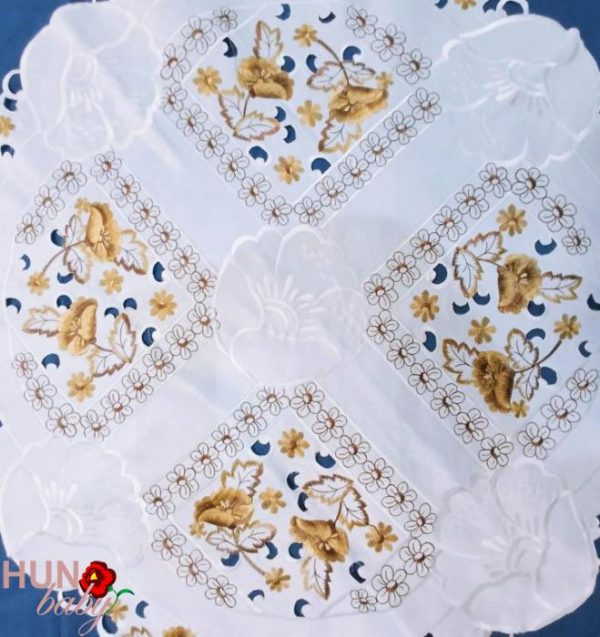 Géppel hímzett terítő fehér pipacsos kör 85 cm