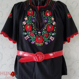 Hímzett blúz matyó fekete alap