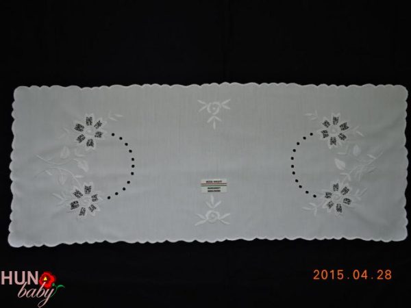 Hímzett futó fehér virágos 85x35 cm