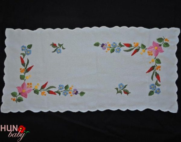 Hímzett kis terítő kalocsai 53x26 cm