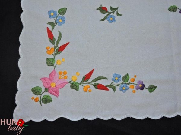 Hímzett kis terítő kalocsai 53x26 cm
