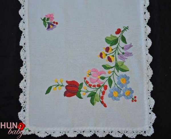 Hímzett terítő futó kalocsai luggalt 88x36 cm