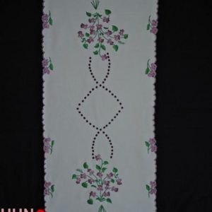 Hímzett terítő ibolyás luggalt futó 85x35 cm