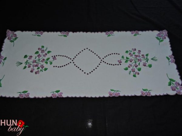 Hímzett terítő ibolyás luggalt futó 85x35 cm