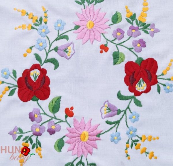Hímzett terítő kalocsai kör 45 cm