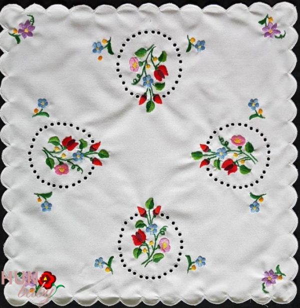 Hímzett terítő kalocsai luggalt 45x45 cm