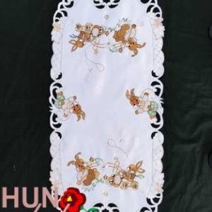 Húsvéti terítő gépi fehér nyuszis 85x35 cm