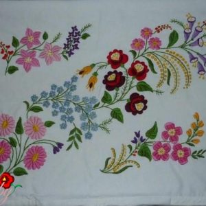 Párna előnyomott kalocsai fehér 58x45 cm