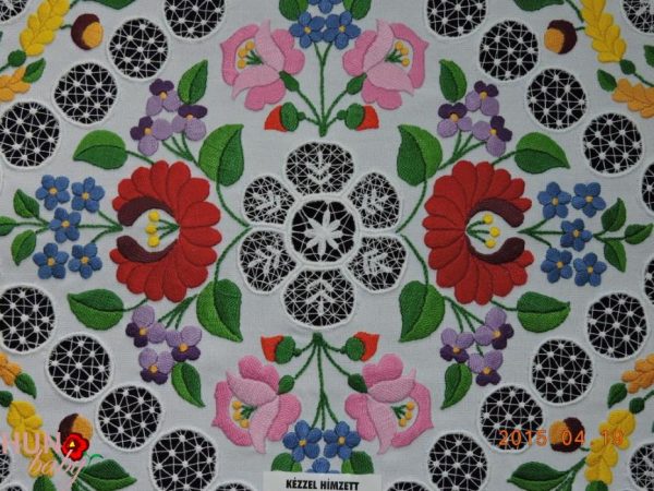 Riselt futó kalocsai ovál 83x35 cm