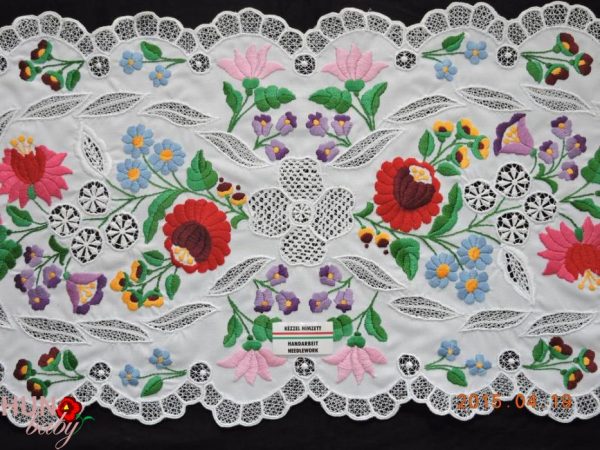Riselt futó kalocsai 83x37 cm