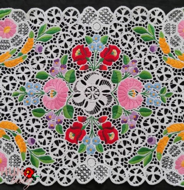 Riselt kalocsai terítő áttört 88x35 cm