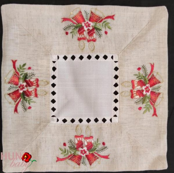 Karácsonyi terítő gépi drapp és fehér 30x30 cm