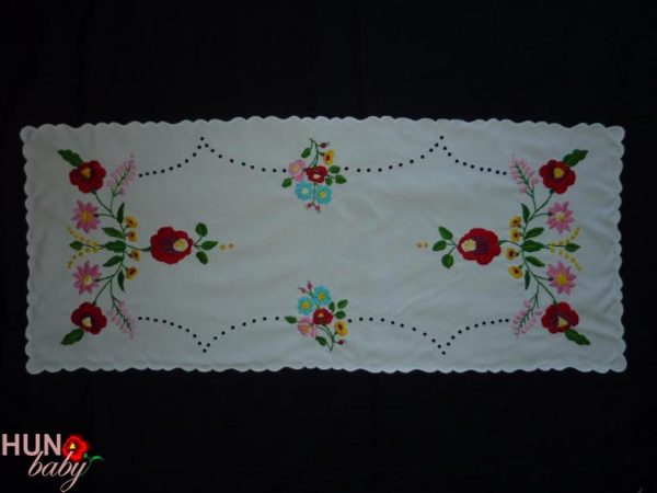 Előnyomott Kalocsai Futó szegetlen 85x35 cm