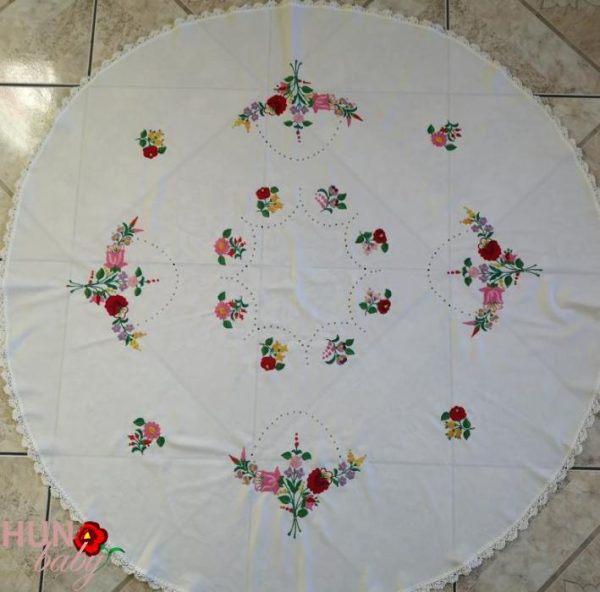 Előnyomott kalocsai nagy terítő szegett 140 cm