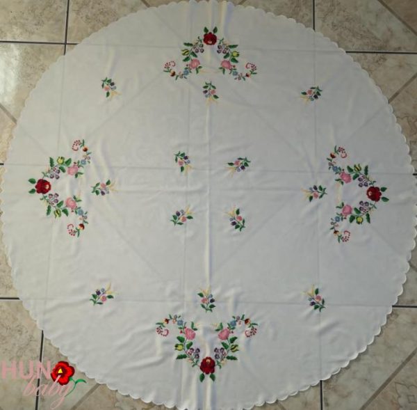 Előnyomott kalocsai nagyterítő kör szegett 150 cm
