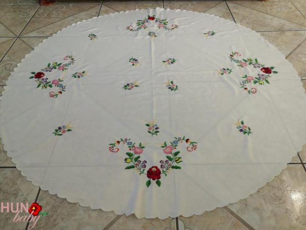 Előnyomott kalocsai nagyterítő kör szegett 150 cm
