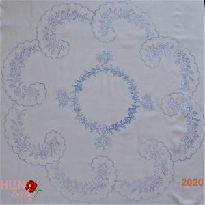 Előnyomott terítő szegetlen kalocsai kör 85 cm
