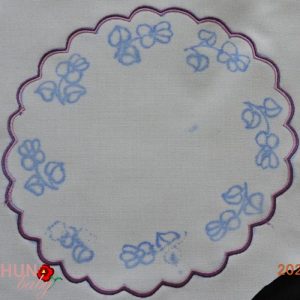 Előnyomott terítő szegett ibolyás kör 17cm