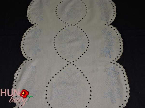 Előnyomott terítő szegett luggalt drapp 100x42 cm