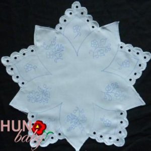Előnyomott terítő kalocsai szegett 30 cm