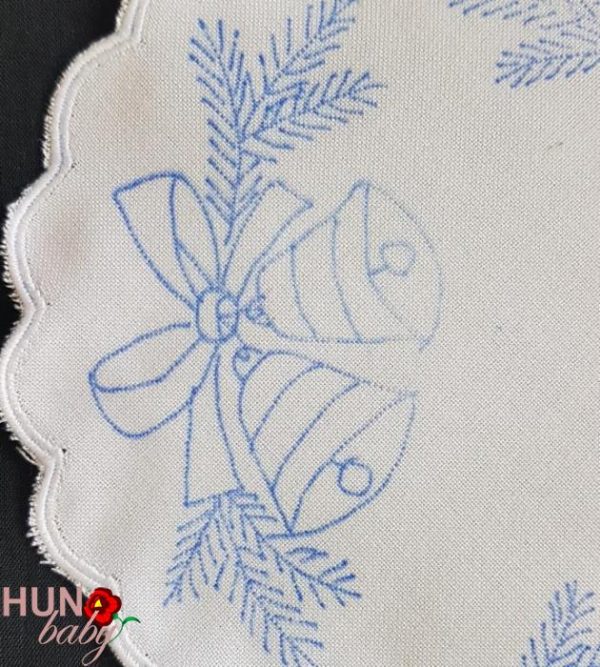 Karácsonyi terítő előnyomott szegett kör 16 cm