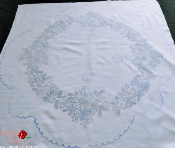 Karácsonyi terítő fehér szegetlen 85 cm kör