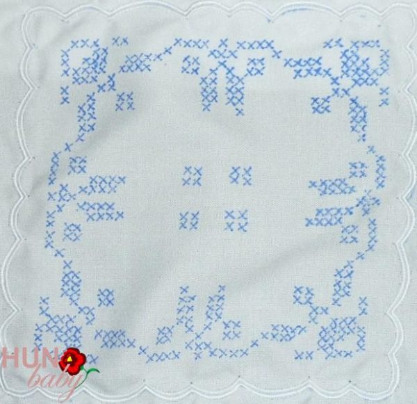 Keresztszemes előnyomott szegett 17x17 cm