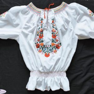 Matyó blúz hímzett színes fehér