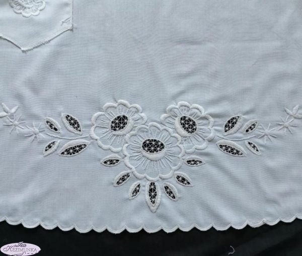 Kötény fehér hímzéses riselt 90x55cm