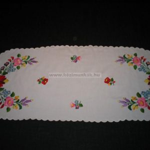 Előnyomott futó kalocsai szegett 85x35 cm