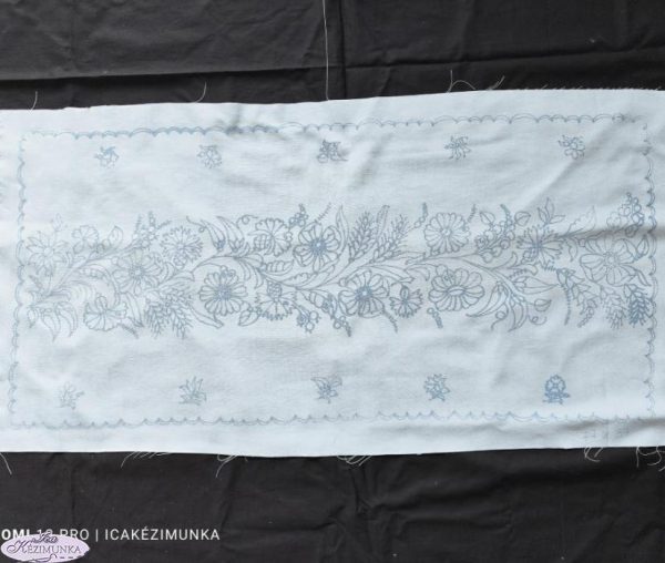 Előnyomott kalocsai terítő szegettlen 85x35cm-4089-01