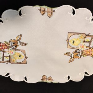 Húsvéti terítő gépi fehér nyuszis 43x29 cm