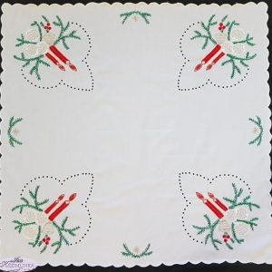 Karácsonyi terítő hímzett 80x80 cm