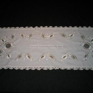Hímzett terítő uri minta fehér riselt 85x36cm