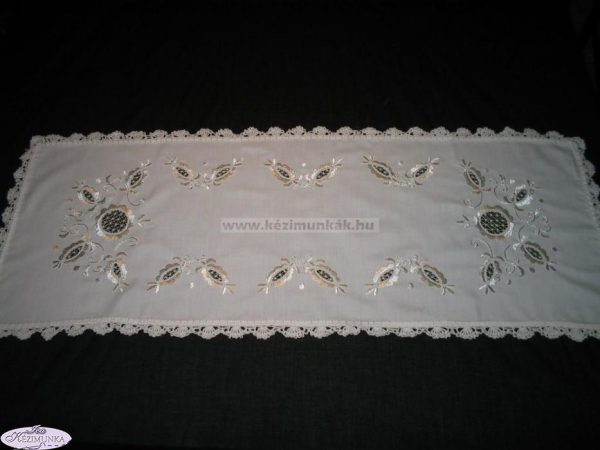 Hímzett terítő uri minta fehér riselt 85x36cm