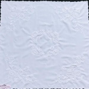Hímzett terítő gerberás fehér hímzéses 85x85