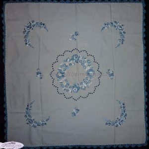 Hímzett terítő kék luggalt kalocsai 85x85 cm