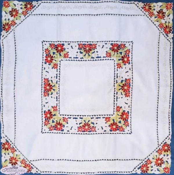 Géppel hímzett terítő fehér margarettás 85x35 cm