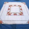 Géppel hímzett terítő fehér margarettás 85x35 cm