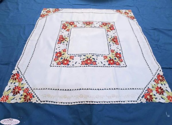 Géppel hímzett terítő fehér margarettás 85x35 cm