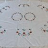 Hímzett nagyterítő kalocsai ovális luggalt horgolt 185x145 cm