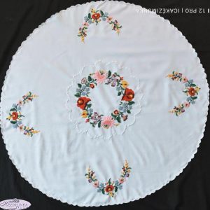 Hímzett terítő kalocsai kör 85 cm
