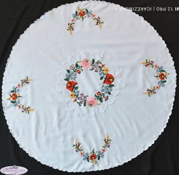 Hímzett terítő kalocsai kör 85 cm