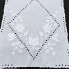 Fehér futó kalocsai hímzett mintával luggalt 85x35cm