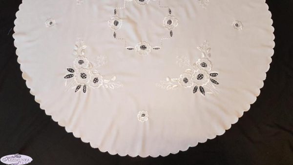 NAGYTERITŐ fehérrel hímzett kör 120cm